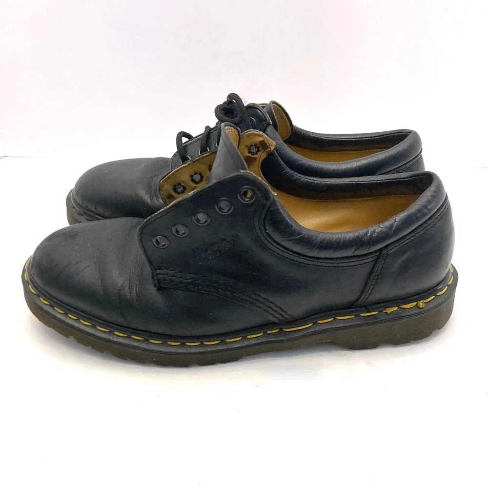 Vtg Dr. Martens Black Leather Oxfords 8053 Mens 9 M Made in England Distressed